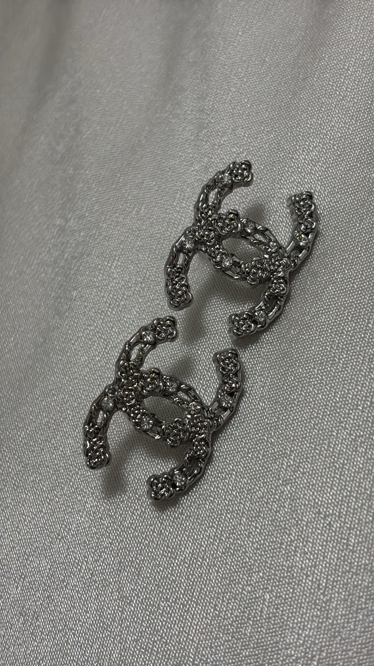 Silver Chanel